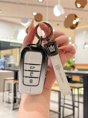 Zinc Alloy Car Key Case Cover For Toyota RAV4 Crown Hilux Fortuner Camry Land Cruiser Prado CHR Corolla RAV4 Highlander C-HR Prius Protect Shell Accessories